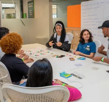 Roda de conversa em uma oficina de preparação do edital